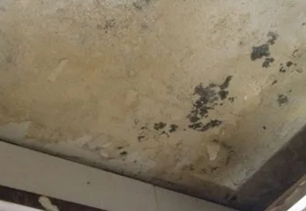 亭湖阳台漏水维修公司分享下亭湖卫生间渗水维修需要注意哪些问题。